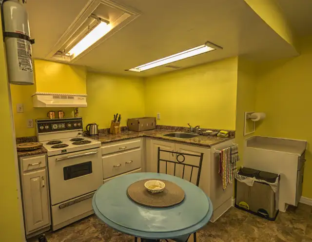 Room for rent for TRENT STUDENT in Room Rentals & Roommates in Peterborough - Image 4