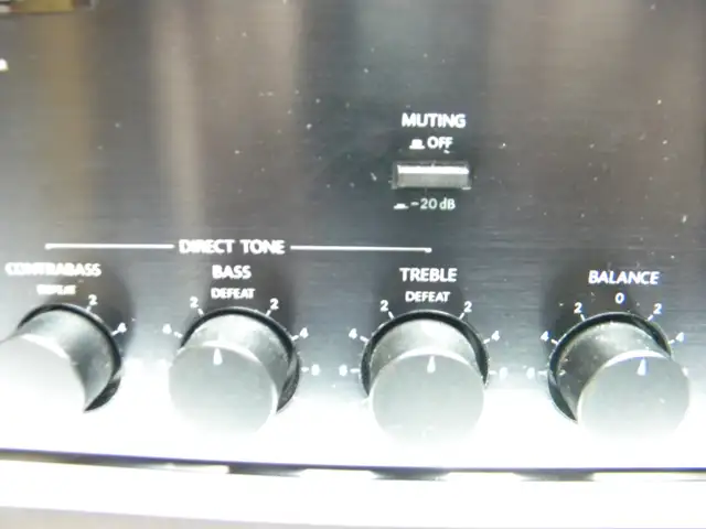 ONKYO A-8170, Integrated Stereo Amplifier with Tuner & Manual in Stereo Systems & Home Theatre in Oakville / Halton Region - Image 7