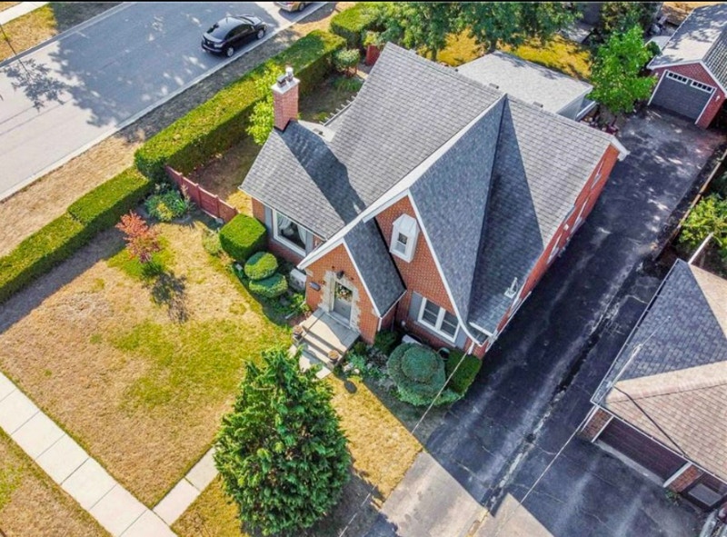 4 bedrooms plus den, mature corner detached house Long Term Rentals Brantford Kijiji