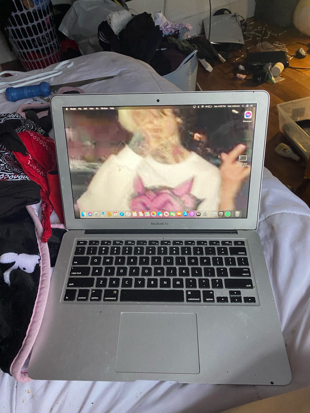 MacBook 13” in Laptops in City of Halifax - Image 2