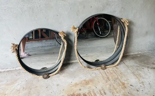 Rustic Round Mirrors (Metal) in Home Décor & Accents in Edmonton - Image 3
