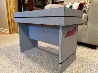 Bench (shoe store try-on), View more