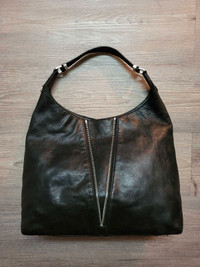 Michael Kors Leather Bag (Barrhaven Pick Up)