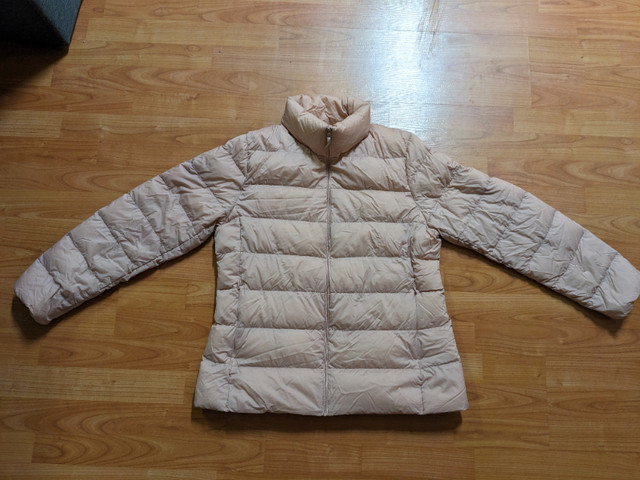 Uniqlo Ultra Light Down Jacket - Women's Large in Women's - Tops & Outerwear in Edmonton - Image 2