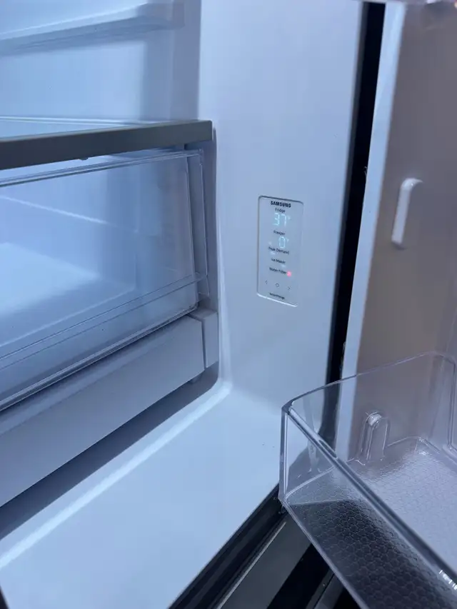 réfrigérateur Samsung in Refrigerators in Laval / North Shore - Image 5