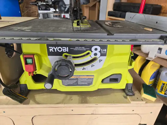 RYOBI 13 Amp 8-1/4 -inch Table Saw in Power Tools in Edmonton - Image 5