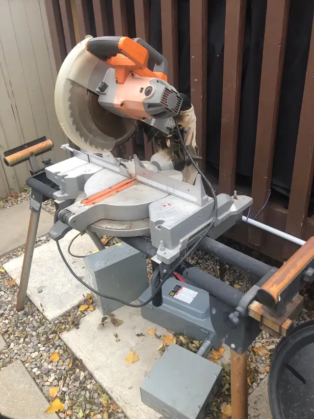 12” Ridgid miter saw in Power Tools in Calgary - Image 3