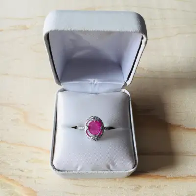 NEUF - Bague en argent avec zircon, View more