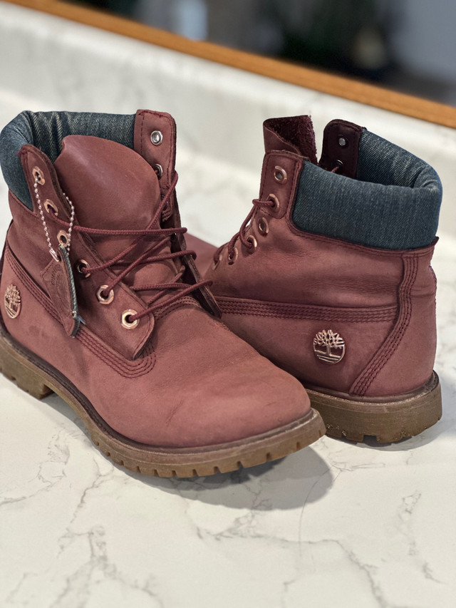 Burgundy Timberland Boots Size 8.5 in Women's - Shoes in Winnipeg - Image 2