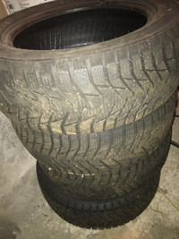 4 snow tires 15”  only used for 1000 km 