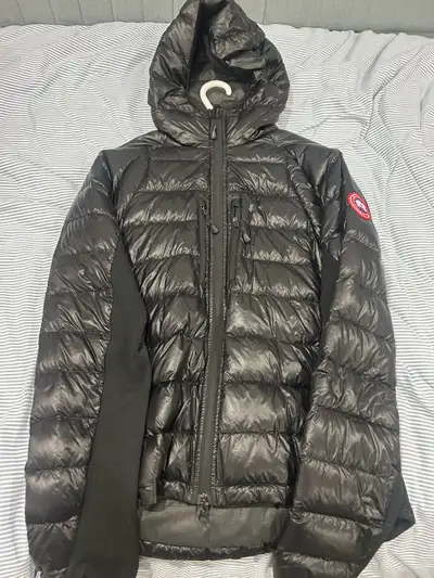 Men’s Canada Goose Hybridge Lite Jacket (Size L), View more