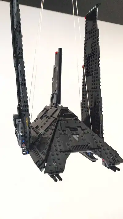 Up for grabs is this Lego Star Wars ship, a fantastic build for any Star Wars enthusiast! This model...
