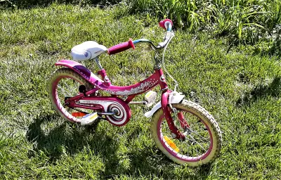 Cream Soda girls' 16" bike, View more