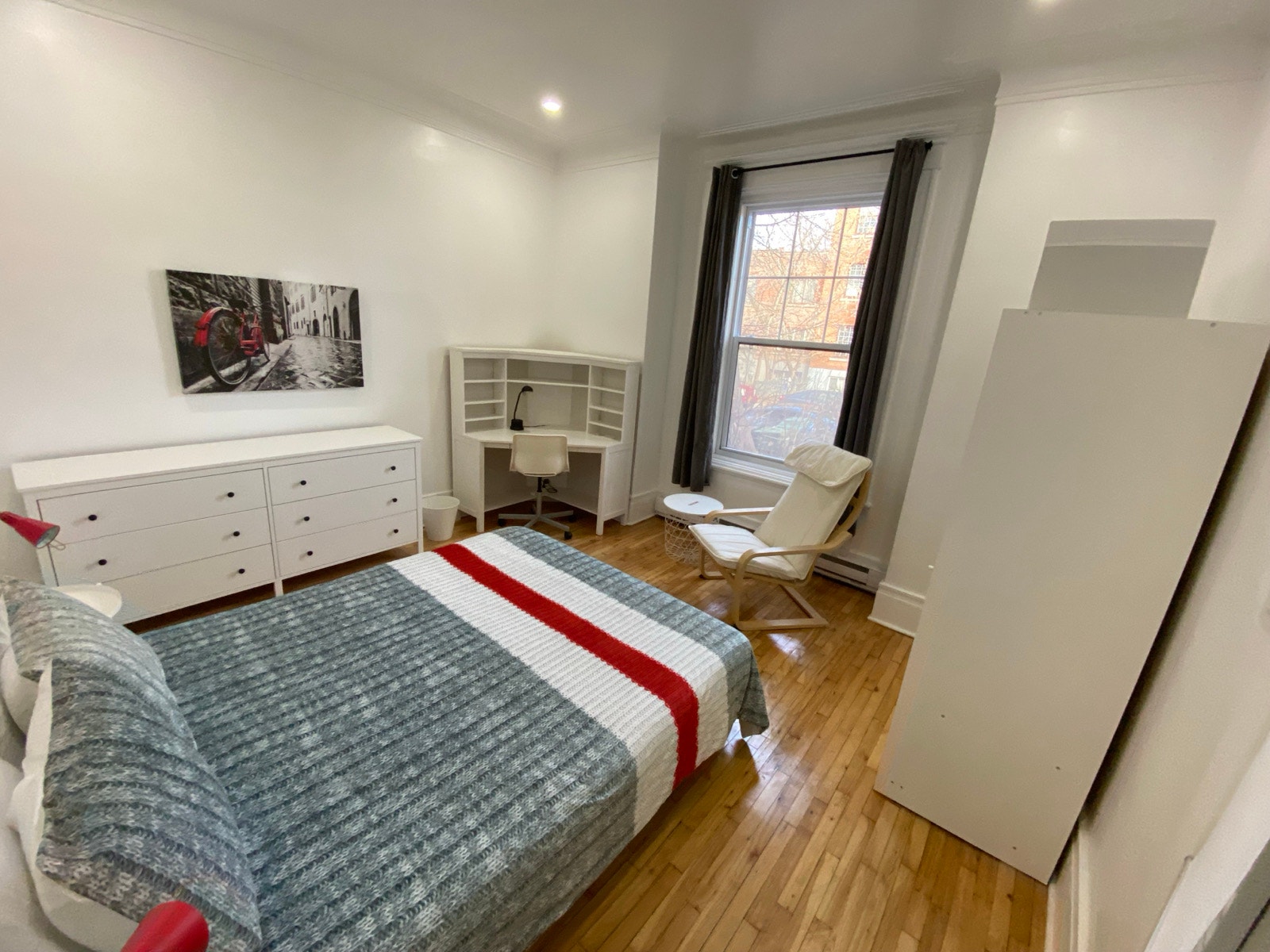 2202 Av. Regent — photo 2