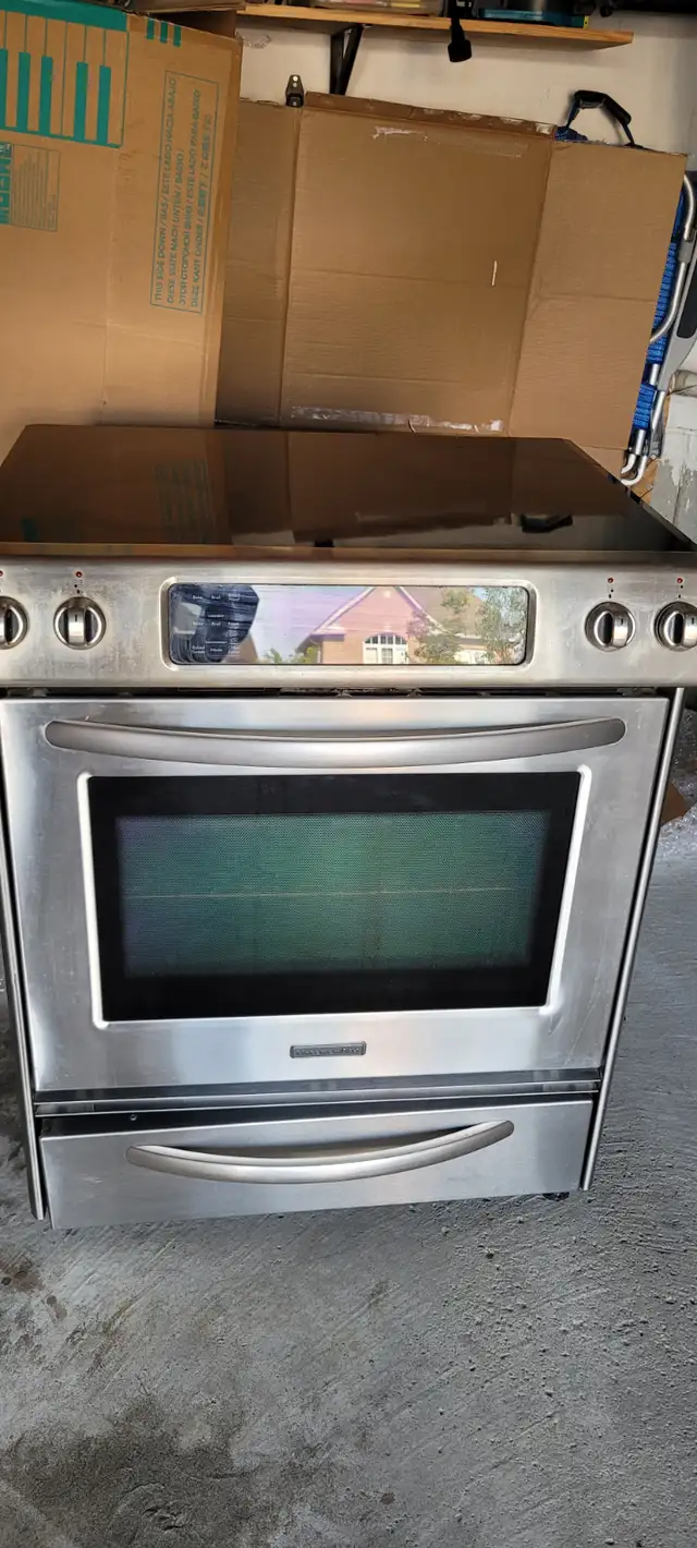 Kitchenaid range in Stoves, Ovens & Ranges in Markham / York Region - Image 7