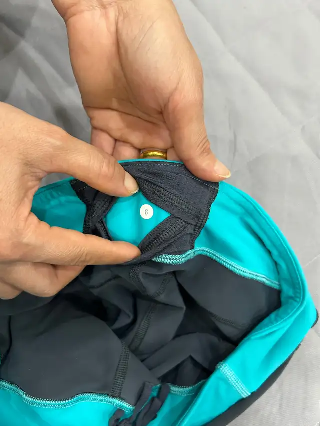 LULU Lady used pants in Women's - Bottoms in Markham / York Region - Image 5