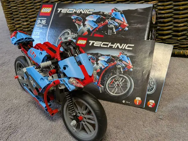 Lego Street Motorcycle 42036 in Toys & Games in Ottawa - Image 2