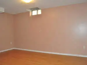 1 Bedroom Walkout Apartment  in Long Term Rentals in Mississauga / Peel Region - Image 6
