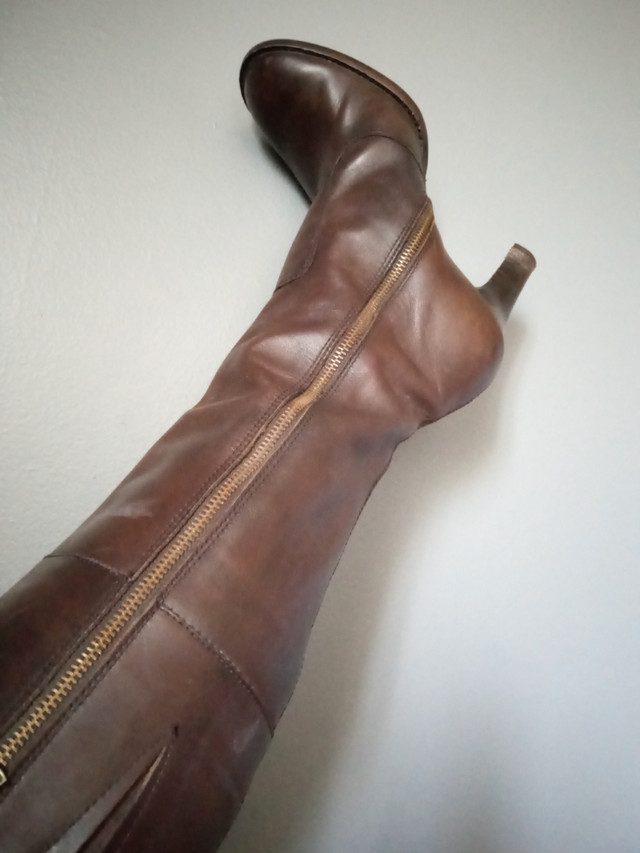 Fall leather boots in Women's - Shoes in Ottawa - Image 2