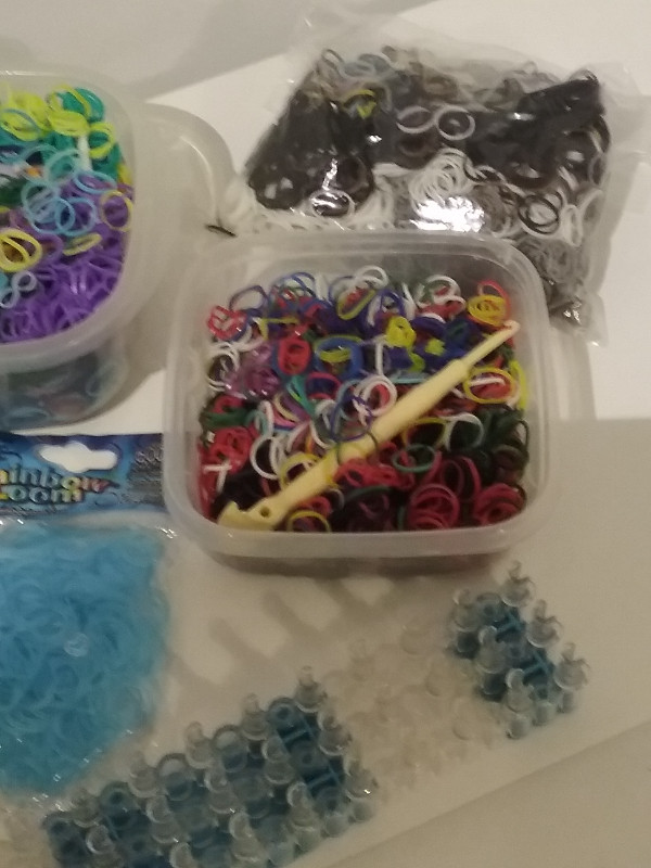Rainbow Loom Making Kit Crafts in Hobbies & Crafts in Mission - Image 4