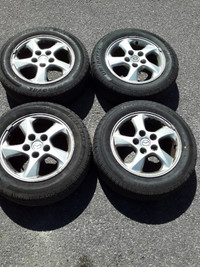 (4) UNIROYAL A/S Tires 195/60R15