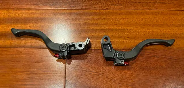2009-2014 Yamaha R1 CRG Carbon Fiber Shorty Levers in Sport Bikes in Markham / York Region - Image 3