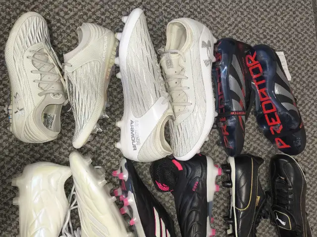 Soccer Cleats in Soccer in Oshawa / Durham Region - Image 3