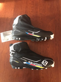 Classic XC ski boots: UK 11.15/USA 12; SNS
