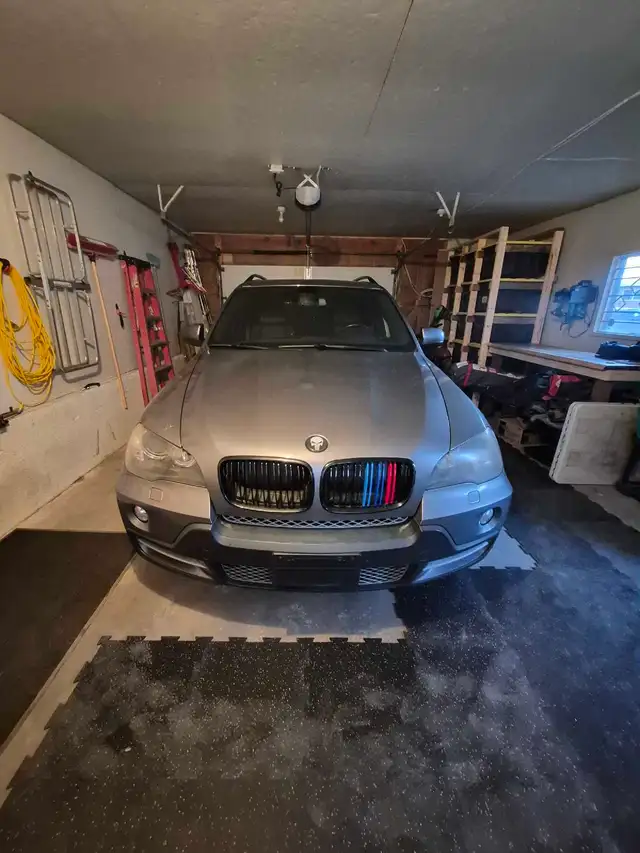 2009 BMW X5 48I