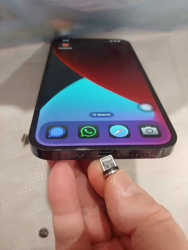 iPhone / Adroid Charging Cable w Multuole Connectors for iPhone436100303422105606