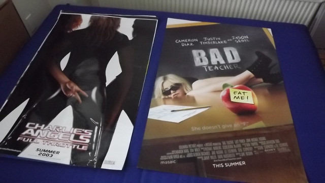 CAMERON DIAZ & LUCY LIU/CHARLIES ANGELS  MOVIE POSTERS BUNDL in Arts & Collectibles in City of Toronto - Image 3