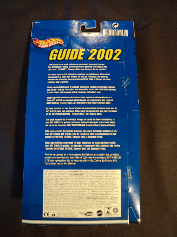 2002 HOT WHEELS 3 PACK WITH BOOK in Arts & Collectibles in Cowichan Valley / Duncan - Image 2