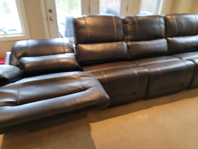 BRAND NEW LEATHER   SOFA SET WITH POWER  RECLINERS/HEADRESTS in Chairs & Recliners in Mississauga / Peel Region - Image 9