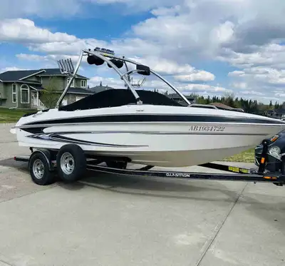 Whether you’re enjoying a calm lake day or towing the kids on a tube, this boat delivers reliable fu...
