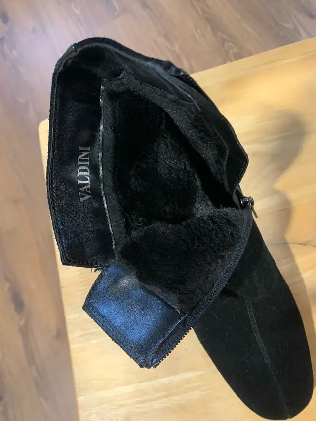 Bottines noires Valdini fourrées pointure 6 in Women's - Shoes in Granby - Image 4