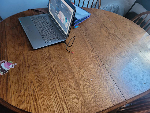 Table de cuisine+chaises dans Mobilier de salle à manger et cuisine  à Trois-Rivières