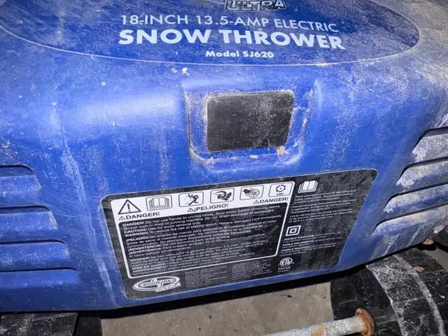 electric snowblower in Snowblowers in Mississauga / Peel Region - Image 3
