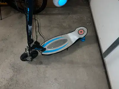 Electric Scooter Razor E100, View more