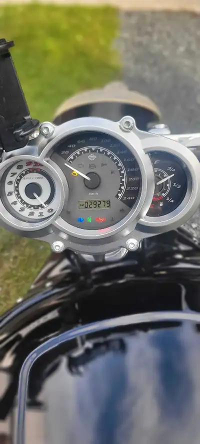Harley davidson v-rod muscle 2013 29279km ( silencieux basani )