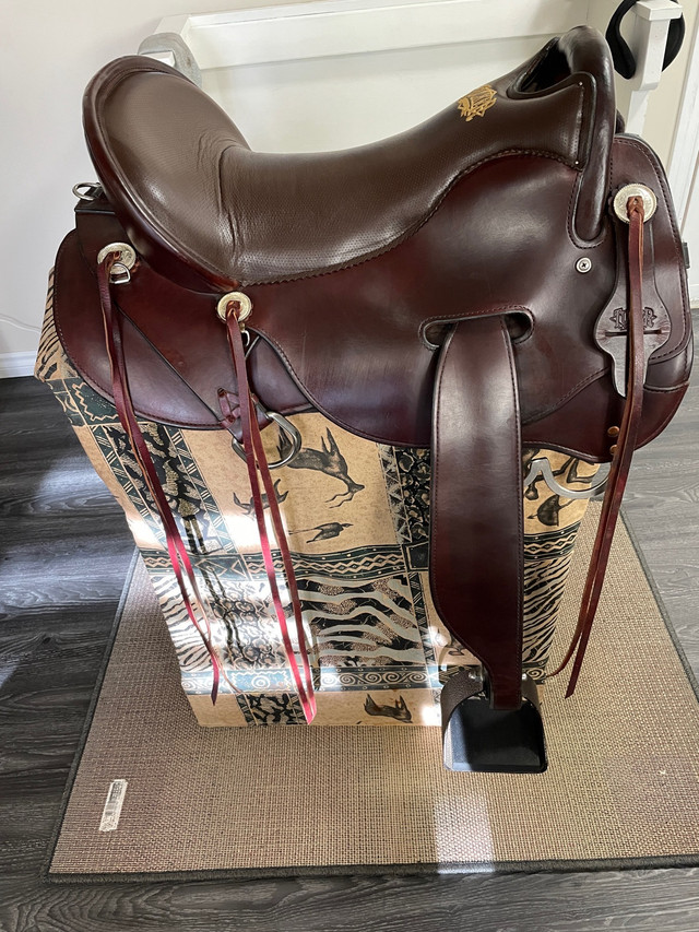 Tucker Saddle Hornless in Equestrian & Livestock Accessories in Calgary