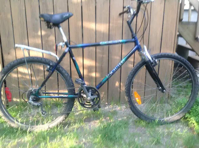 Vélo de montagne in Mountain in Longueuil / South Shore - Image 3