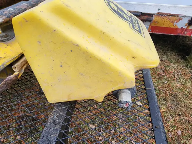 Wacker Neuson WP 1540A Vibratory Compactor 15.5" Plate Compactor in Power Tools in Windsor Region - Image 11