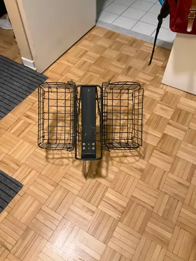 Rack de vélo métal noir robuste ouvrant de chaque coté pr vélo, View more