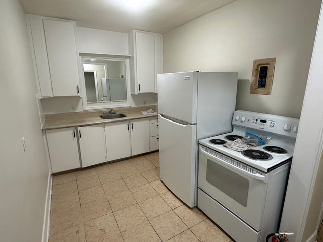 Spacious 2+1 Bedroom 1 Bathroom for rent in Long Term Rentals in North Bay - Image 3