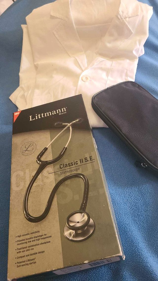 STÉTHOSCOPE  LITTMANN MADE IN USA AVEC ÉTUI  ET SARRAU. dans Santé et besoins spéciaux  à Ville de Montréal