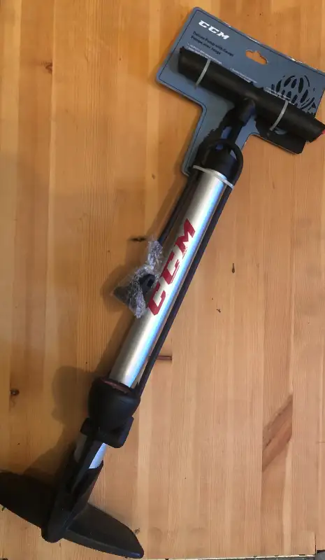 NEW BICYCLE PUMP in Clothing, Shoes & Accessories in Moncton - Image 2