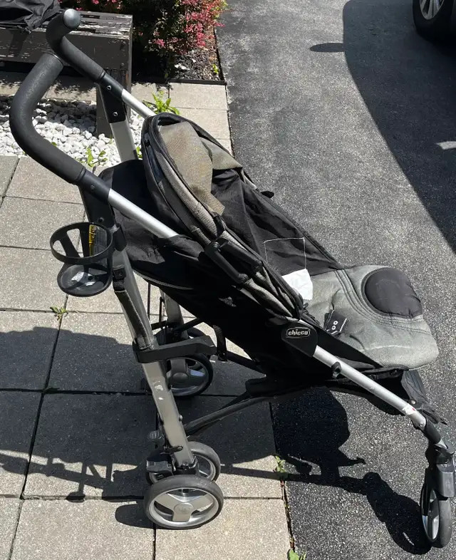 Baby stroller (PRICE NEGOTIABLE) in Strollers, Carriers & Car Seats in Hamilton - Image 4