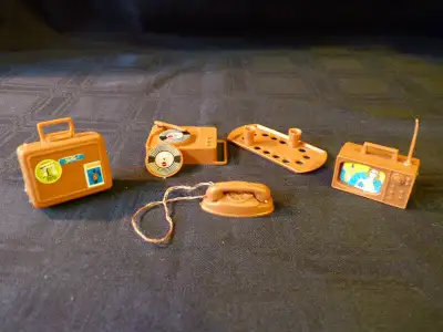 Busy Barbie TV, Tray, Record player, Phone & Suitcase 1972-73, View more