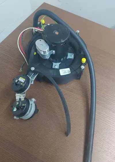 FASCO Draft Inducer Motor – Model 70626273 (Type U62B1) Condition: Used – Cleaned and Fully Function...