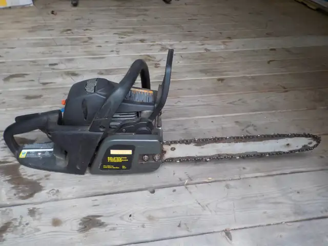 Craftman chain saw in Other in Gatineau - Image 3